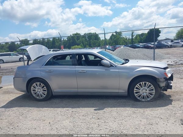 2014 CHRYSLER 300 — I116