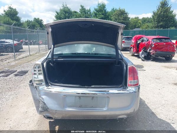 2014 CHRYSLER 300 — I119