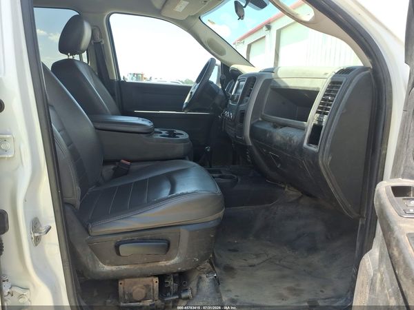 2018 RAM 2500 TRADESMAN  4X4 8' BOX — I5