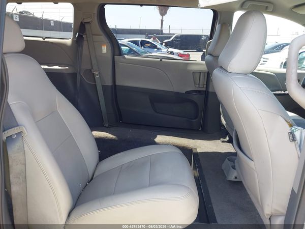 2016 TOYOTA SIENNA LE 8 PASSENGER