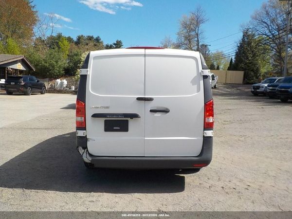 2019 MERCEDES-BENZ METRIS