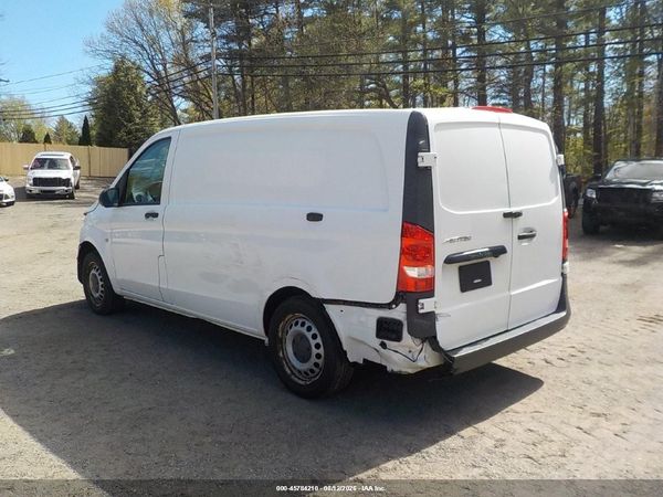 2019 MERCEDES-BENZ METRIS