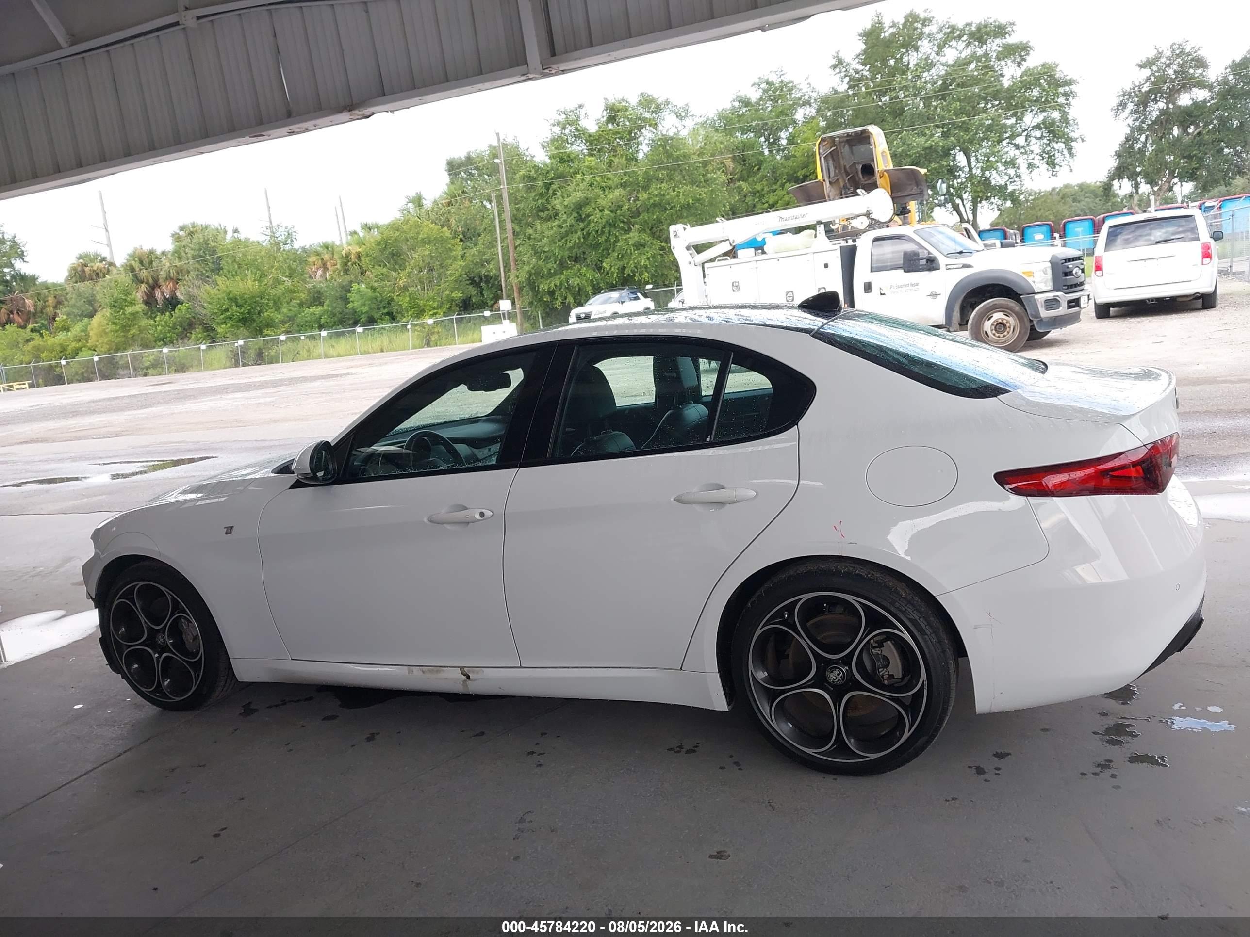 2023 ALFA ROMEO GIULIA TI RWD