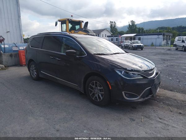 2020 CHRYSLER PACIFICA TOURING L — I1