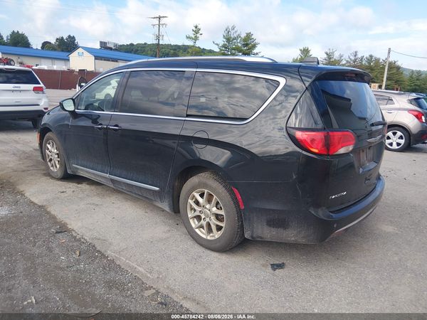 2020 CHRYSLER PACIFICA TOURING L — I3
