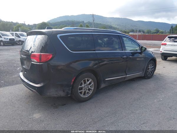 2020 CHRYSLER PACIFICA TOURING L — I4