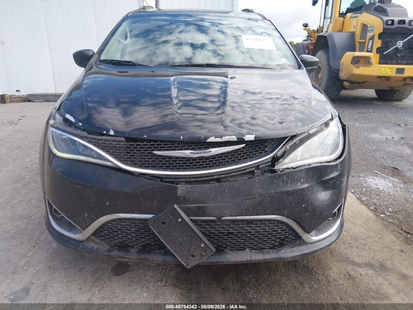 2020 CHRYSLER PACIFICA TOURING L — I6