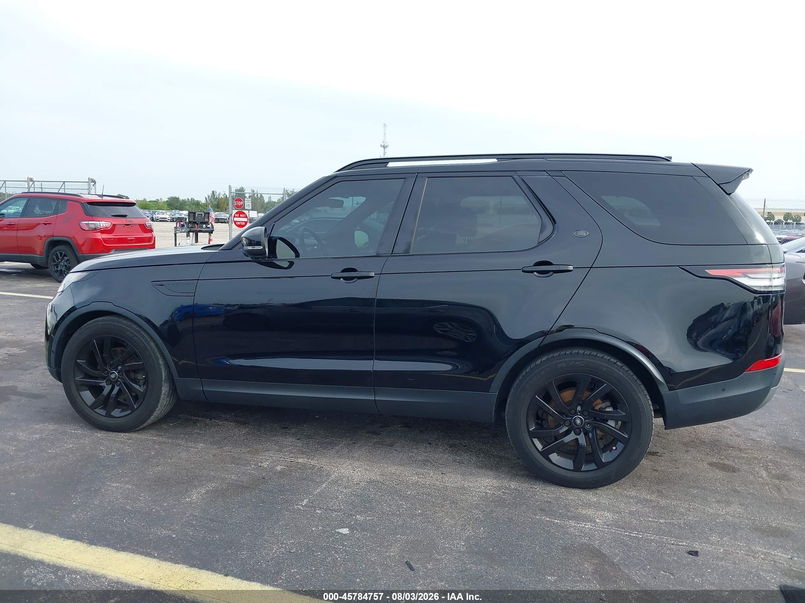 2019 LAND ROVER DISCOVERY SE