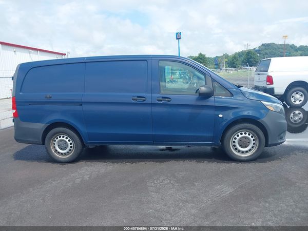 2019 MERCEDES-BENZ METRIS