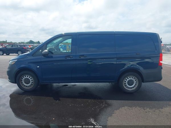 2019 MERCEDES-BENZ METRIS