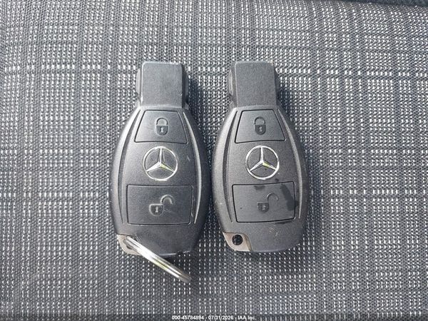 2019 MERCEDES-BENZ METRIS