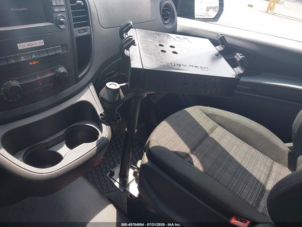 2019 MERCEDES-BENZ METRIS