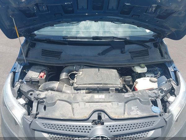 2019 MERCEDES-BENZ METRIS