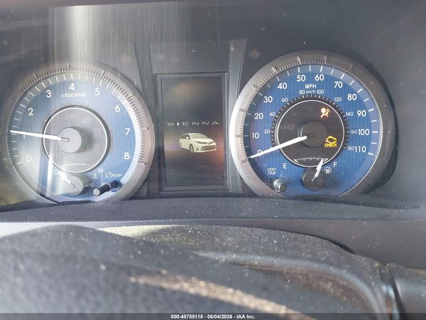 2020 TOYOTA SIENNA XLE