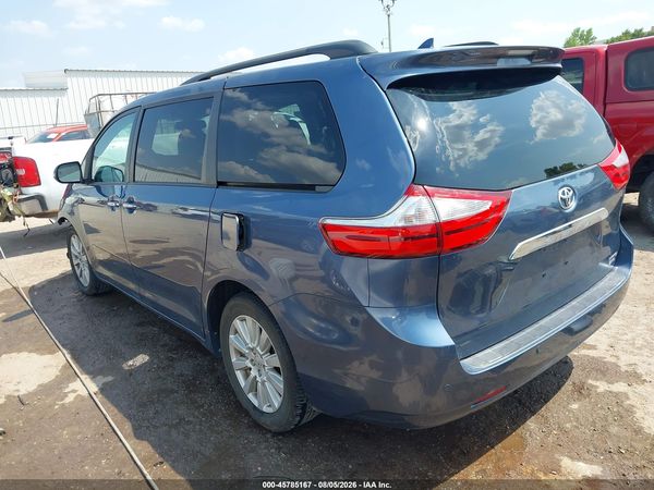 2017 TOYOTA SIENNA — I3