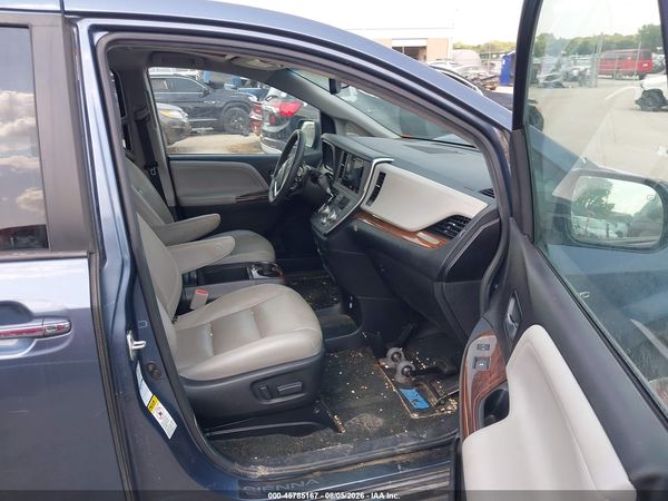2017 TOYOTA SIENNA — I5