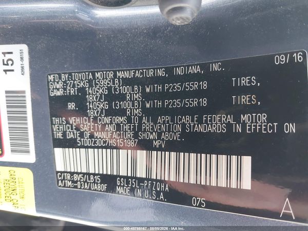 2017 TOYOTA SIENNA — I9