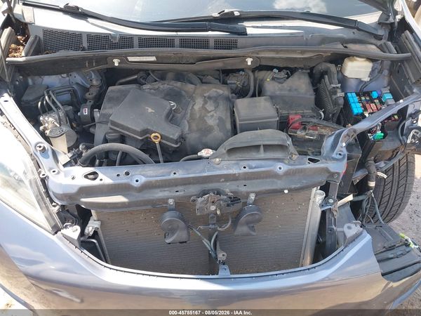 2017 TOYOTA SIENNA — I10