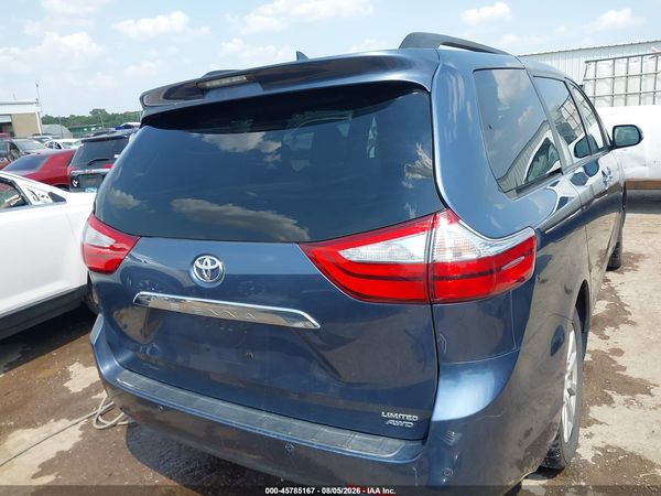2017 TOYOTA SIENNA — I119