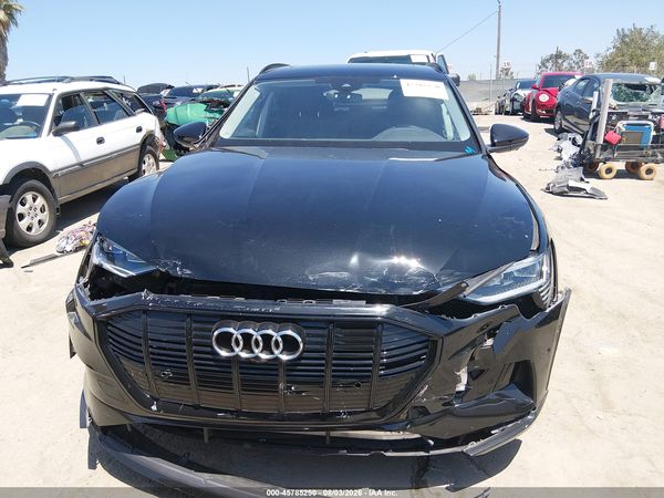 2022 AUDI E-TRON PREMIUM QUATTRO