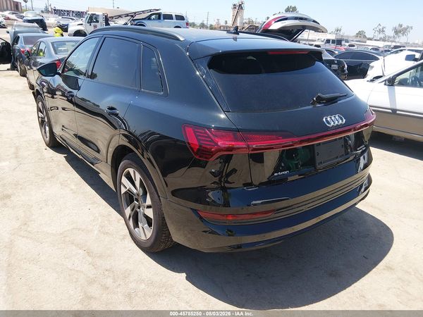 2022 AUDI E-TRON PREMIUM QUATTRO