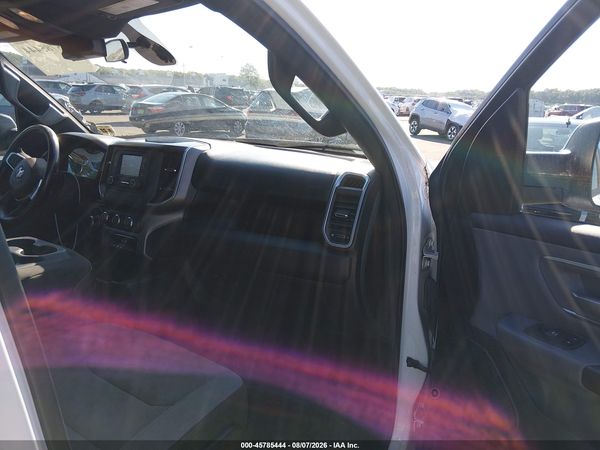 2022 RAM 1500 BIG HORN  4X4 6'4 BOX