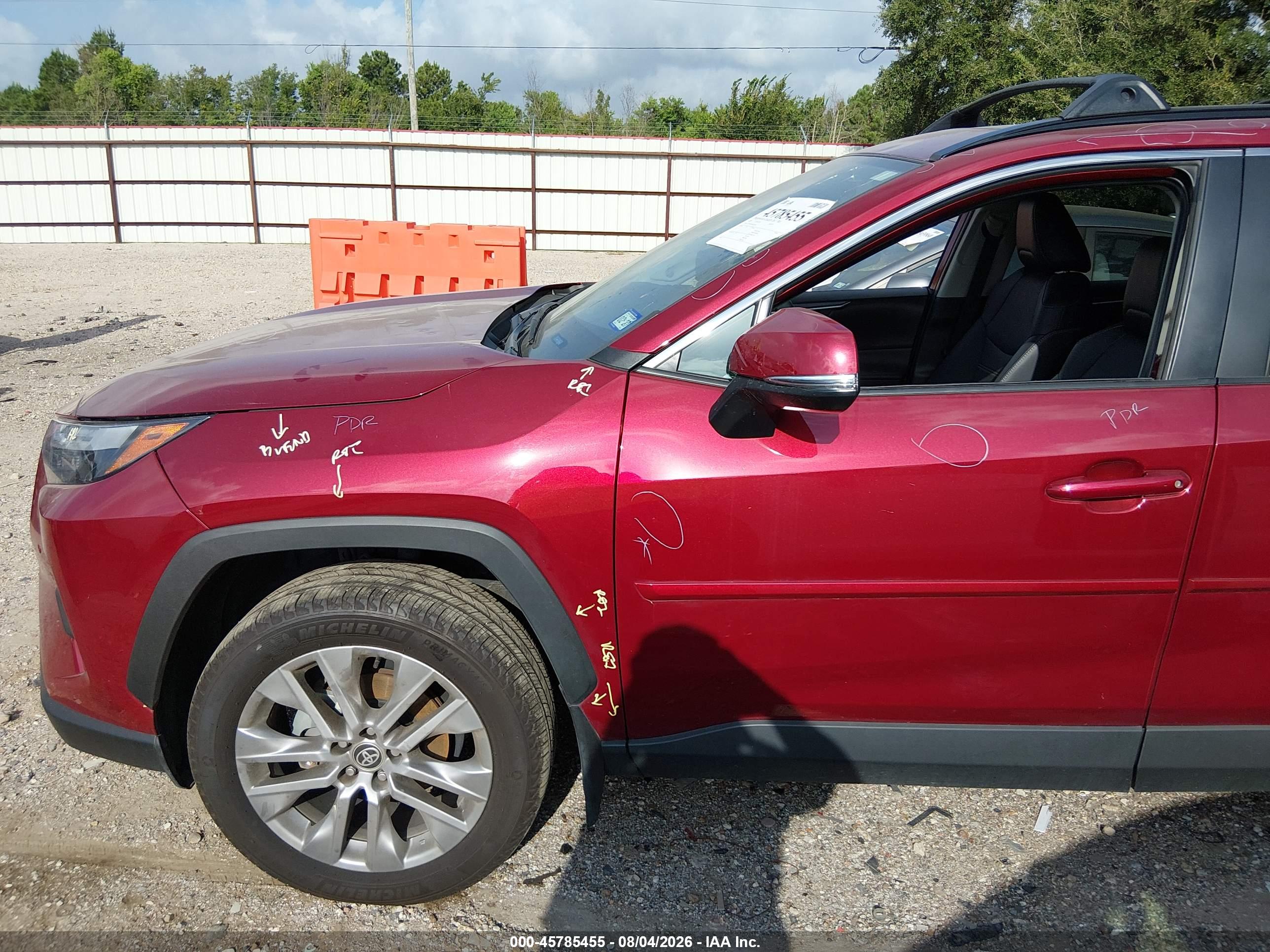 2025 TOYOTA RAV4 XLE PREMIUM