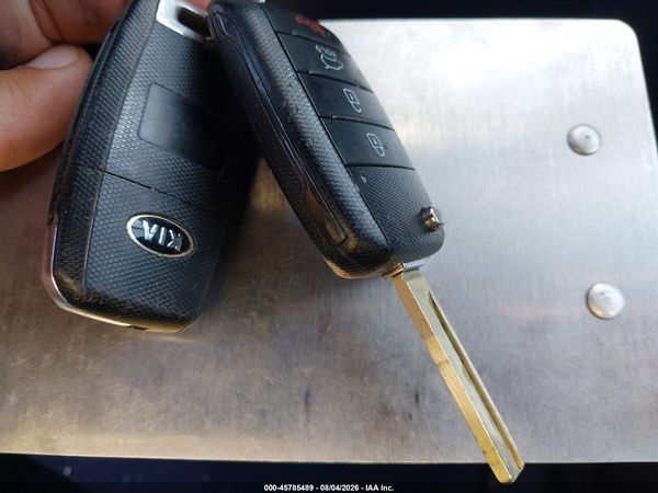 2016 KIA SORENTO 2.4L LX