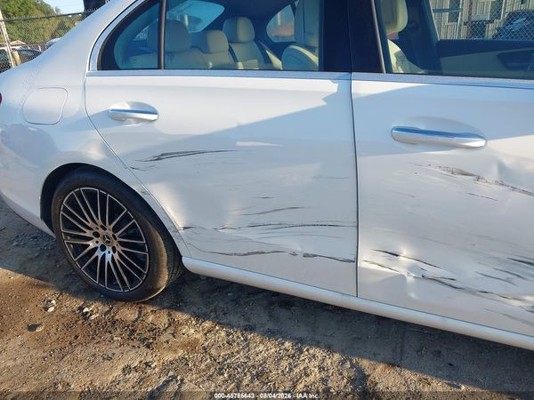 2024 MERCEDES-BENZ C 300