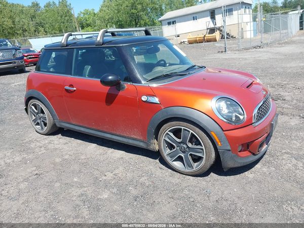 2012 MINI COOPER S