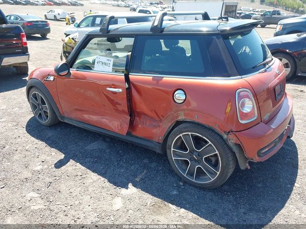 2012 MINI COOPER S