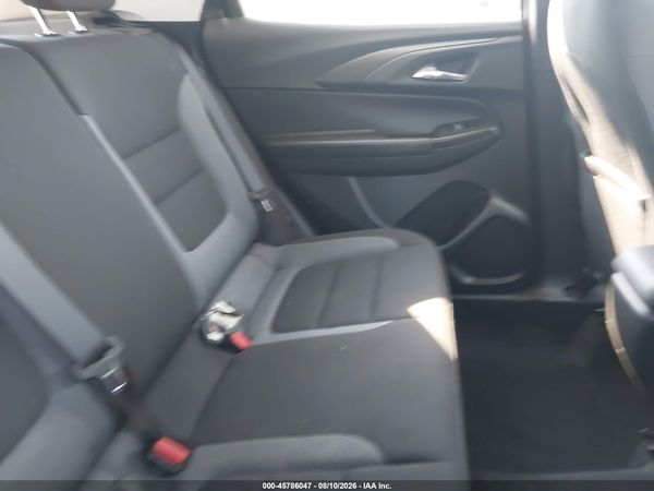 2023 CHEVROLET TRAILBLAZER AWD LT — I8