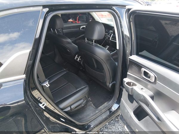 2021 KIA SORENTO S — I8