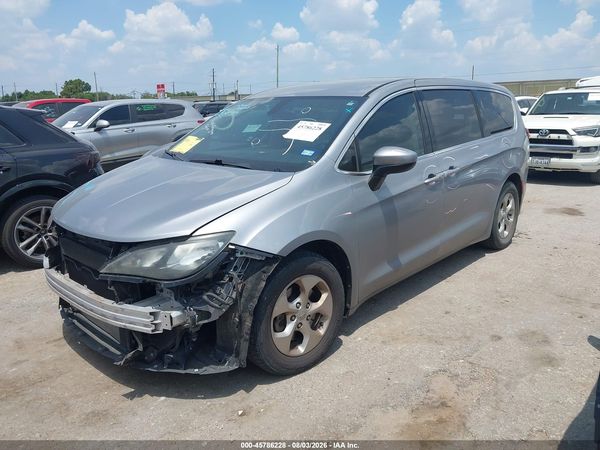 2017 CHRYSLER PACIFICA — I2