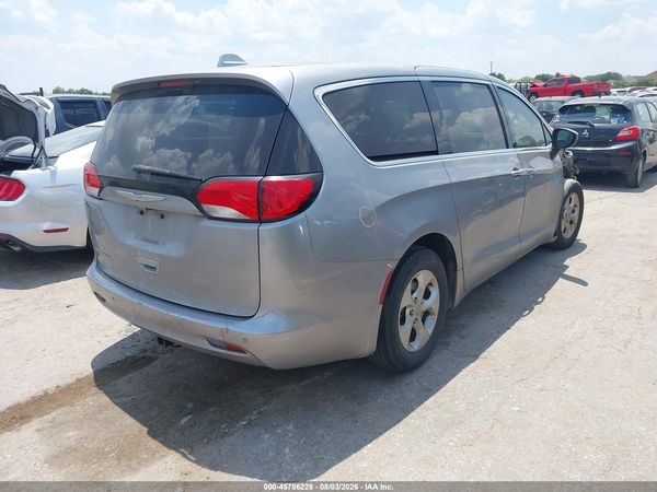2017 CHRYSLER PACIFICA LX — I4