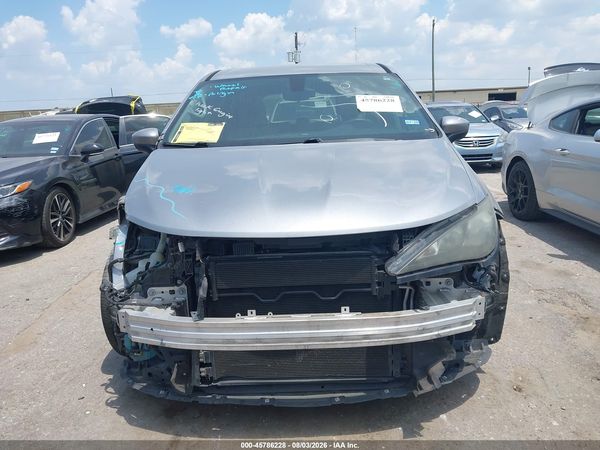 2017 CHRYSLER PACIFICA LX — I115