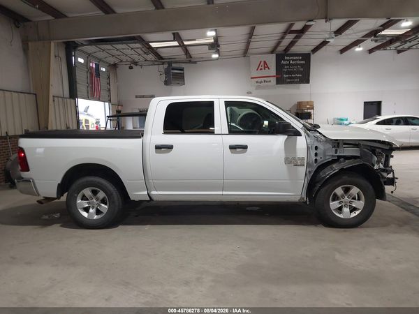 2022 RAM 1500 CLASSIC TRADESMAN  4X4 5'7 BOX