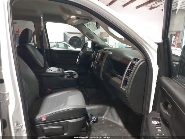 2022 RAM 1500 CLASSIC TRADESMAN  4X4 5'7 BOX