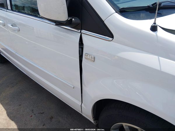 2014 DODGE GRAND CARAVAN SXT 30TH ANNIVERSARY — I152