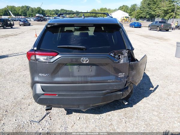 2025 TOYOTA RAV4 XLE