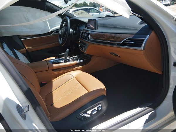 2019 BMW 740I
