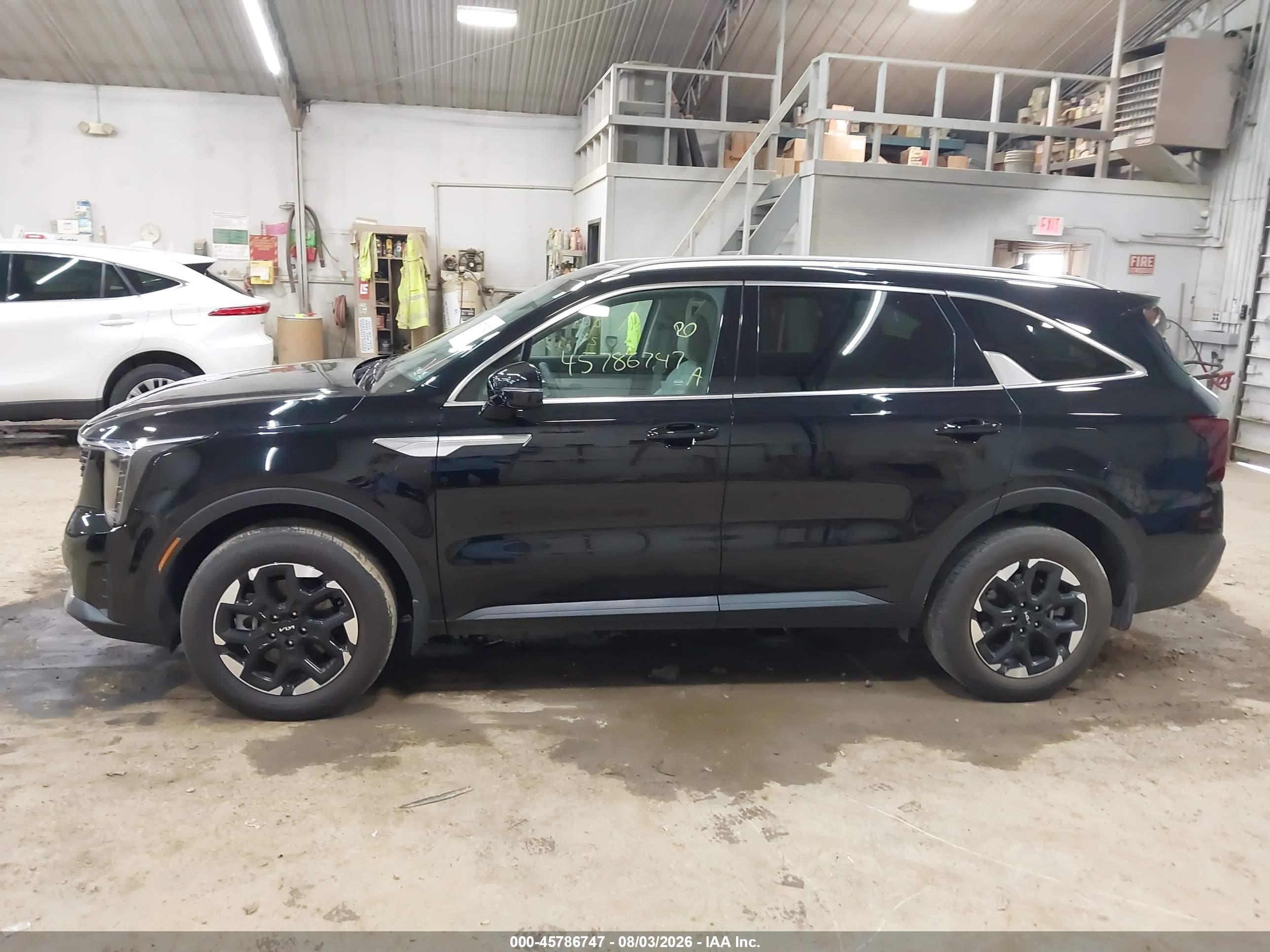 2025 KIA SORENTO S