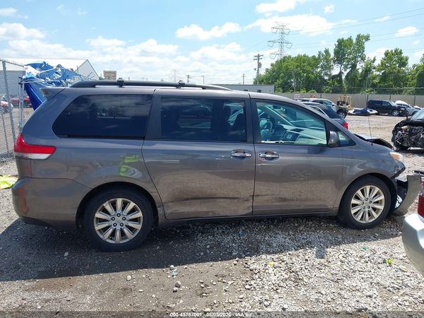2013 TOYOTA SIENNA XLE 7 PASSENGER