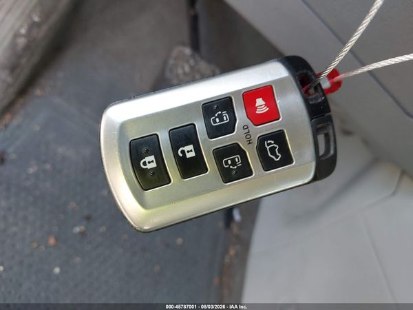 2013 TOYOTA SIENNA XLE 7 PASSENGER