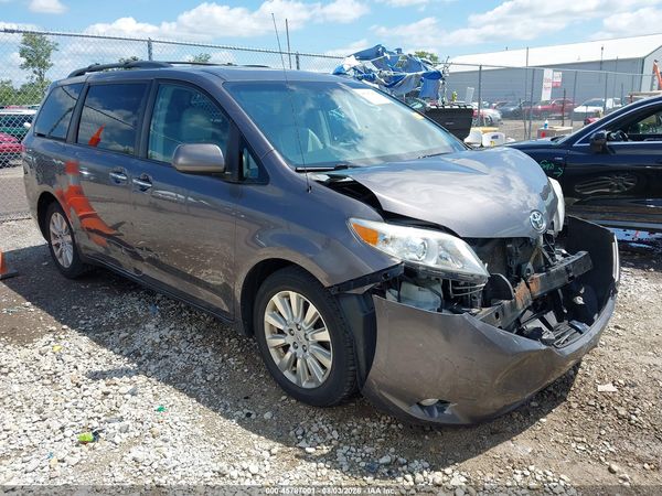 2013 TOYOTA SIENNA XLE 7 PASSENGER