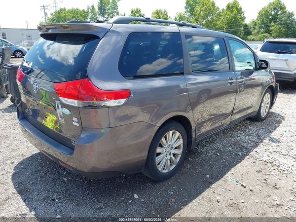 2013 TOYOTA SIENNA XLE 7 PASSENGER