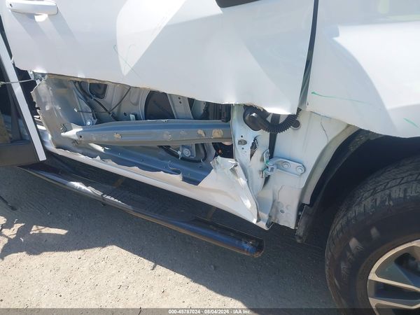 2022 CHEVROLET SILVERADO 1500 4WD  STANDARD BED LT — I153