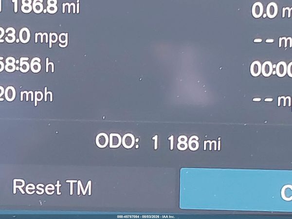 2026 VOLVO XC40