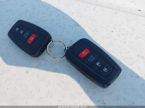 2025 TOYOTA RAV4 HYBRID XLE PREMIUM
