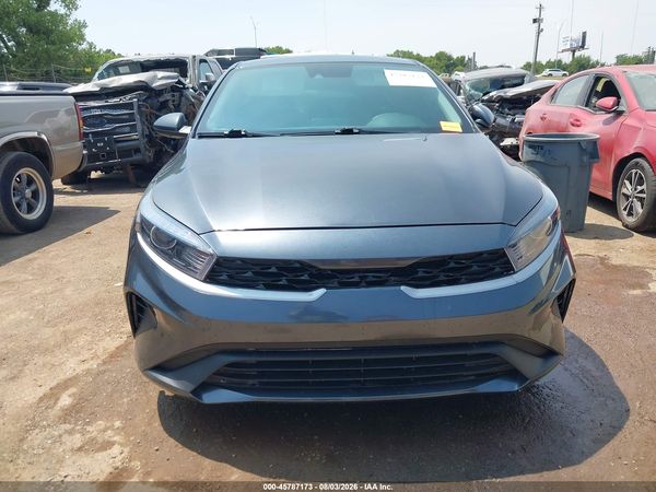 2023 KIA FORTE LX